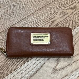 Marc Jacobs Brown Leather Wallet with Gold Plate